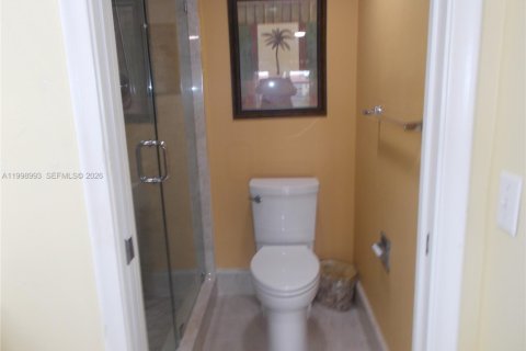 Condo in Pembroke Pines, Florida, 2 bedrooms  № 2060946 - photo 28