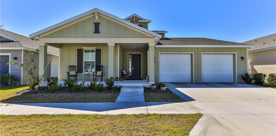 House in Ocala, Florida 4 bedrooms, 279.82 sq.m. № 1721961