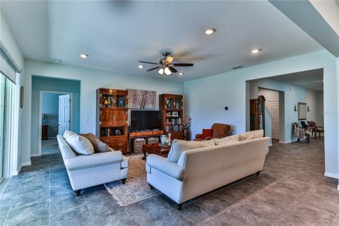 House in Ocala, Florida 4 bedrooms, 279.82 sq.m. № 1721961 - photo 12
