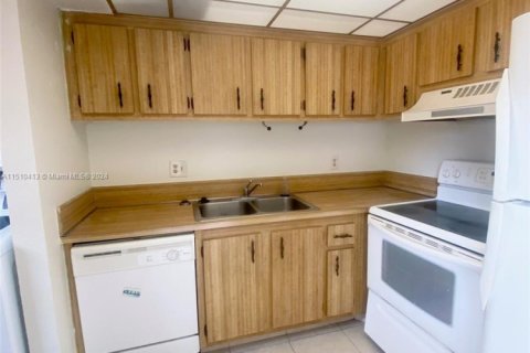 Casa en venta en Plantation, Florida, 2 dormitorios, 93.92 m2 № 1934172 - foto 19