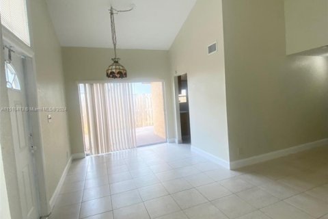 Casa en venta en Plantation, Florida, 2 dormitorios, 93.92 m2 № 1934172 - foto 11