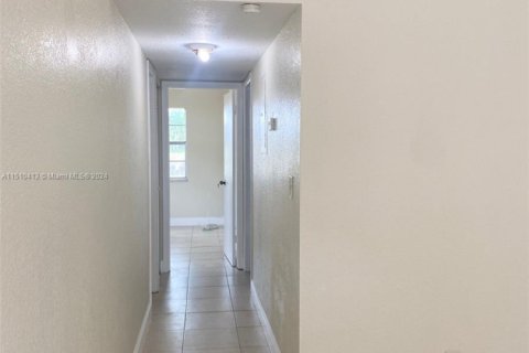 Casa en venta en Plantation, Florida, 2 dormitorios, 93.92 m2 № 1934172 - foto 14