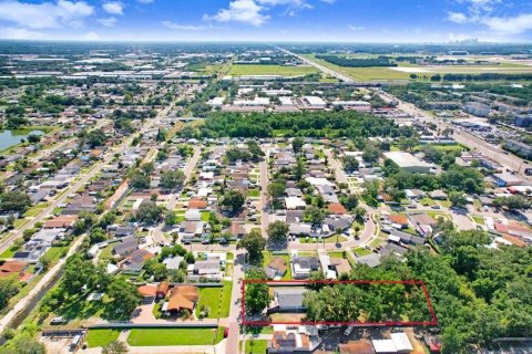 Casa en venta en Tampa, Florida, 4 dormitorios, 168.9 m2 № 1918301 - foto 16
