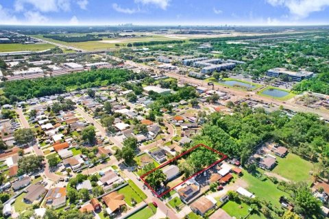 Casa en venta en Tampa, Florida, 4 dormitorios, 168.9 m2 № 1918301 - foto 15
