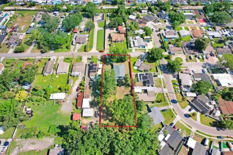 Casa en venta en Tampa, Florida, 4 dormitorios, 168.9 m2 № 1918301 - foto 9