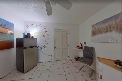 Casa en venta en Tampa, Florida, 4 dormitorios, 168.9 m2 № 1918301 - foto 5