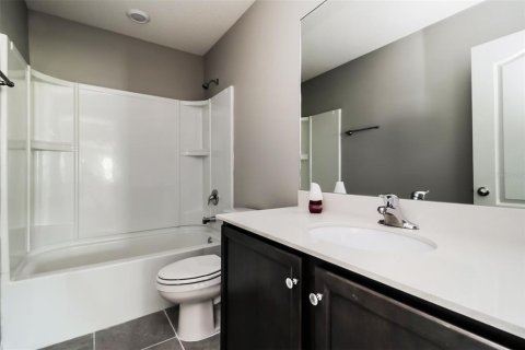 Villa ou maison à louer à Kissimmee, Floride: 4 chambres, 172.05 m2 № 2405195 - photo 14