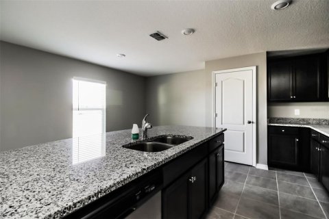 Villa ou maison à louer à Kissimmee, Floride: 4 chambres, 172.05 m2 № 2405195 - photo 5