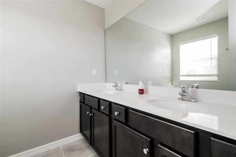 Villa ou maison à louer à Kissimmee, Floride: 4 chambres, 172.05 m2 № 2405195 - photo 9