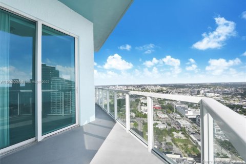 Condominio en alquiler en Miami, Florida, 3 dormitorios, 138.8 m2 № 1921137 - foto 6