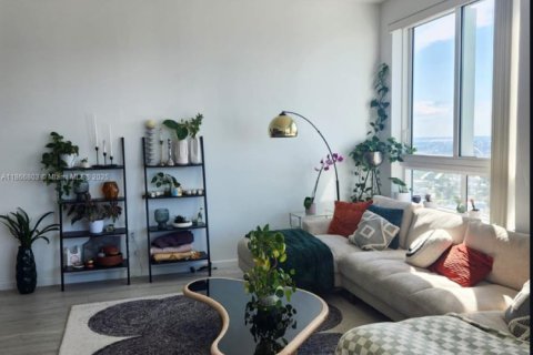 Condominio en alquiler en Miami, Florida, 3 dormitorios, 138.8 m2 № 1921137 - foto 8