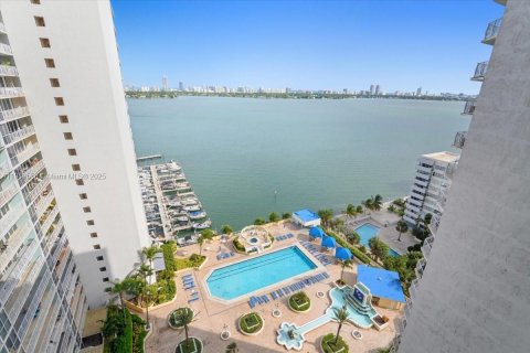 Copropriété à vendre à North Bay Village, Floride: 2 chambres, 95.69 m2 № 1974740 - photo 24