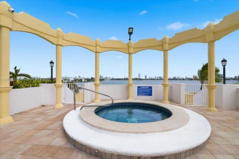 Copropriété à vendre à North Bay Village, Floride: 2 chambres, 95.69 m2 № 1974740 - photo 30