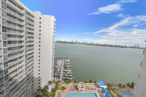 Copropriété à vendre à North Bay Village, Floride: 2 chambres, 95.69 m2 № 1974740 - photo 25