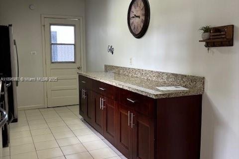 Villa ou maison à vendre à Miami, Floride: 4 chambres, 155.15 m2 № 1953082 - photo 7