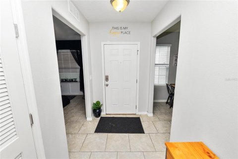 House in Winter Haven, Florida 3 bedrooms, 146.6 sq.m. № 1901847 - photo 5