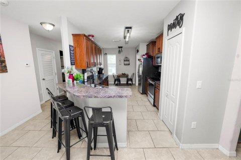 House in Winter Haven, Florida 3 bedrooms, 146.6 sq.m. № 1901847 - photo 10