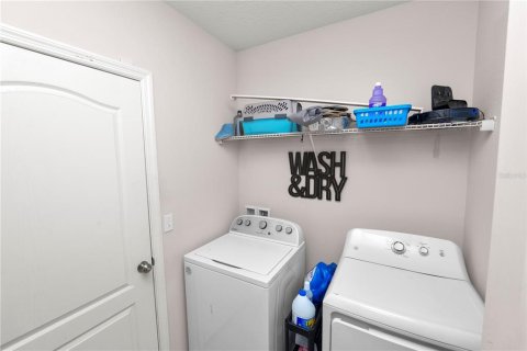 House in Winter Haven, Florida 3 bedrooms, 146.6 sq.m. № 1901847 - photo 26