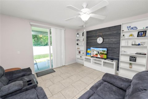 House in Winter Haven, Florida 3 bedrooms, 146.6 sq.m. № 1901847 - photo 7