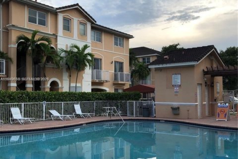 Снять в аренду кондоминиум в Хайалиа, Флорида 2 спальни, 83.05м2, № 2005253 - фото 7