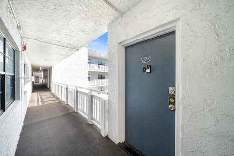 Купить кондоминиум в Норт-Майами, Флорида 2 спальни, 86.03м2, № 2007301 - фото 5