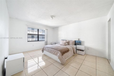 Купить кондоминиум в Норт-Майами, Флорида 2 спальни, 86.03м2, № 2007301 - фото 14