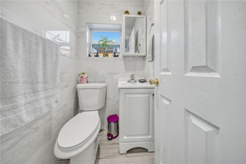 Villa ou maison à vendre à Miami, Floride: 3 chambres, 147.62 m2 № 1997502 - photo 13