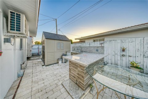 Villa ou maison à vendre à Miami, Floride: 3 chambres, 147.62 m2 № 1997502 - photo 27