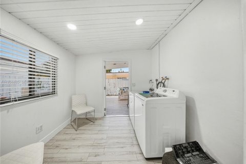 Villa ou maison à vendre à Miami, Floride: 3 chambres, 147.62 m2 № 1997502 - photo 20