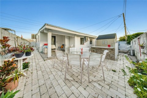 Villa ou maison à vendre à Miami, Floride: 3 chambres, 147.62 m2 № 1997502 - photo 26