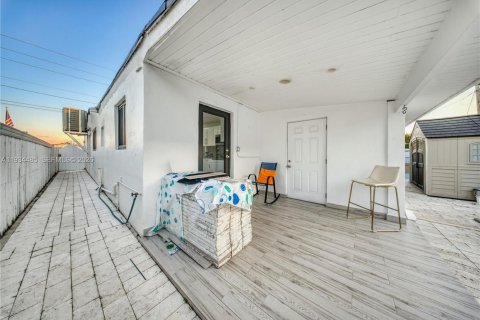 Villa ou maison à vendre à Miami, Floride: 3 chambres, 147.62 m2 № 1997502 - photo 30
