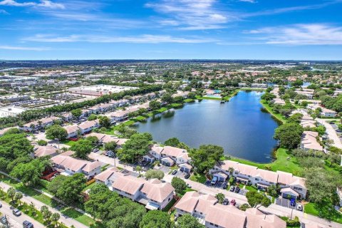 Touwnhouse à louer à Pembroke Pines, Floride: 3 chambres, 113.62 m2 № 1939180 - photo 4