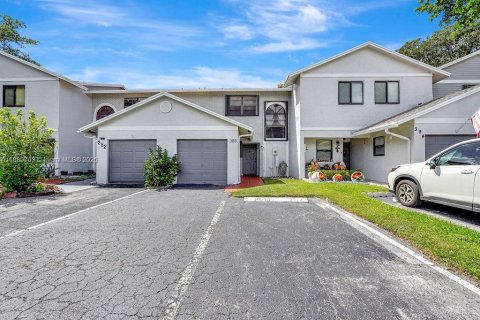 Touwnhouse à louer à Pembroke Pines, Floride: 3 chambres, 113.62 m2 № 1939180 - photo 11