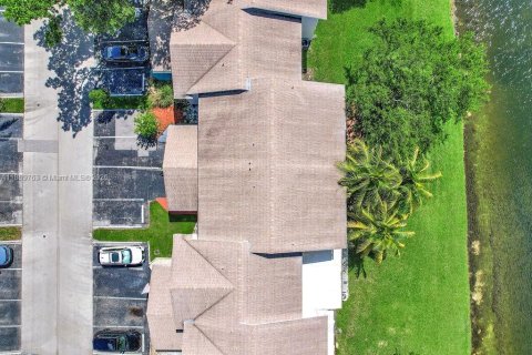 Touwnhouse à louer à Pembroke Pines, Floride: 3 chambres, 113.62 m2 № 1939180 - photo 27