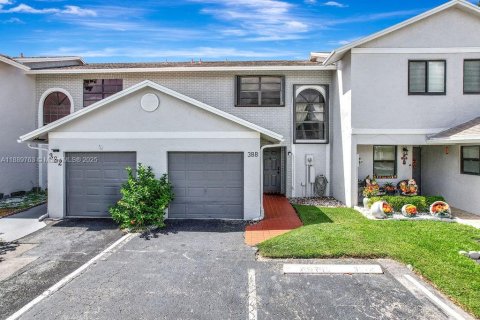 Touwnhouse à louer à Pembroke Pines, Floride: 3 chambres, 113.62 m2 № 1939180 - photo 23