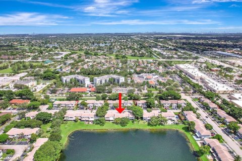 Touwnhouse à louer à Pembroke Pines, Floride: 3 chambres, 113.62 m2 № 1939180 - photo 5