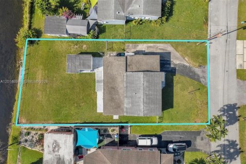 Villa ou maison à Margate, Floride 3 chambres, 118.91 m2 № 2076571