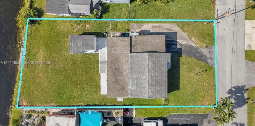 Villa ou maison à Margate, Floride 3 chambres, 118.91 m2 № 2076571
