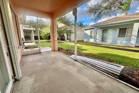 Купить виллу или дом в Хомстед, Флорида 4 спальни, 192.59м2, № 1973845 - фото 12