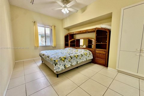 Купить виллу или дом в Хомстед, Флорида 4 спальни, 192.59м2, № 1973845 - фото 20