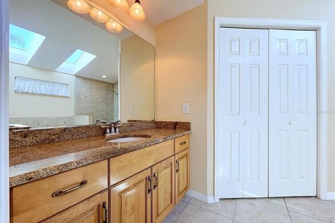 Villa ou maison à vendre à New Port Richey, Floride: 5 chambres, 267.65 m2 № 2435215 - photo 27