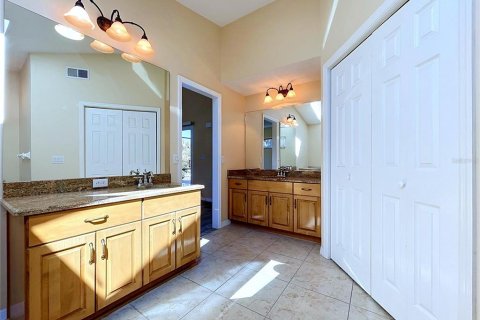 Villa ou maison à vendre à New Port Richey, Floride: 5 chambres, 267.65 m2 № 2435215 - photo 29