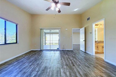 Villa ou maison à vendre à New Port Richey, Floride: 5 chambres, 267.65 m2 № 2435215 - photo 26