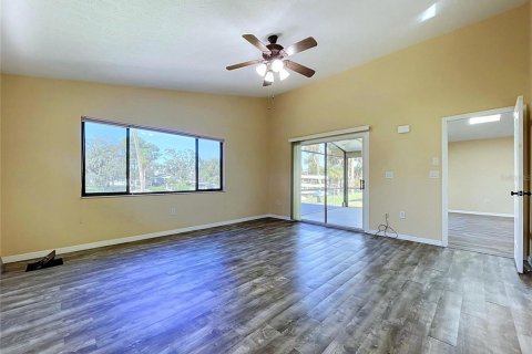 Villa ou maison à vendre à New Port Richey, Floride: 5 chambres, 267.65 m2 № 2435215 - photo 23
