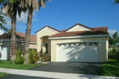 Casa en Weston, Florida 3 dormitorios, 143.26 m2 № 2170587