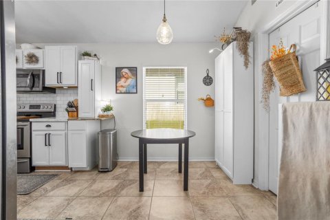 Casa en venta en Haines City, Florida, 4 dormitorios, 174.1 m2 № 2386270 - foto 16