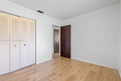 Купить кондоминиум в Лодердейл-Лейкс, Флорида 3 спальни, 147.25м2, № 1921133 - фото 20