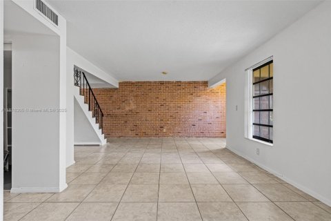 Купить кондоминиум в Лодердейл-Лейкс, Флорида 3 спальни, 147.25м2, № 1921133 - фото 6