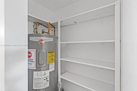 Купить кондоминиум в Лодердейл-Лейкс, Флорида 3 спальни, 147.25м2, № 1921133 - фото 12