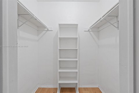 Купить кондоминиум в Лодердейл-Лейкс, Флорида 3 спальни, 147.25м2, № 1921133 - фото 26